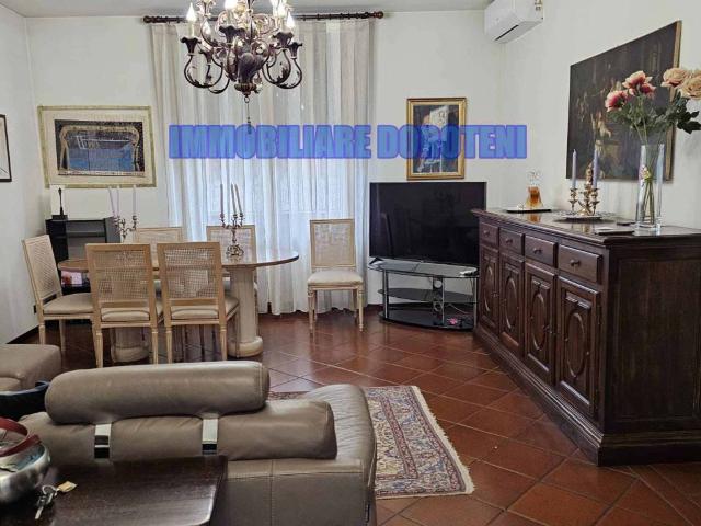 Villa Indipendente in vendita a Piemonte, Vercelli