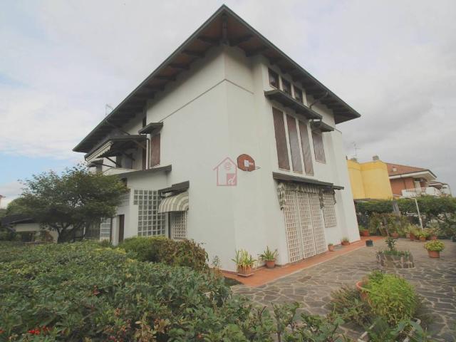 Villa Indipendente in vendita a Vercelli