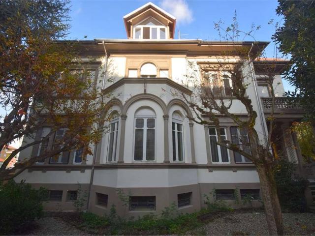 Villa Indipendente in vendita a L'Isola, Piemonte
