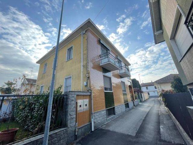 Villa Indipendente in vendita a Cappuccini, Piemonte