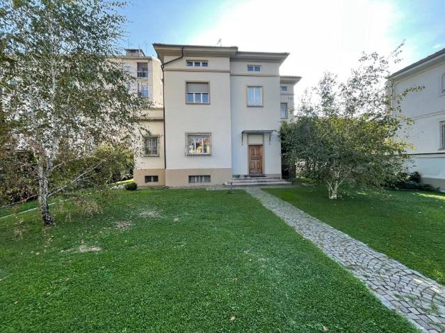 Villa Indipendente in vendita a Porta Casale, Piemonte
