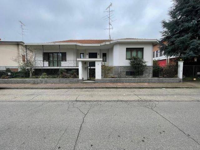 Villa Indipendente in vendita a Piemonte, Vercelli