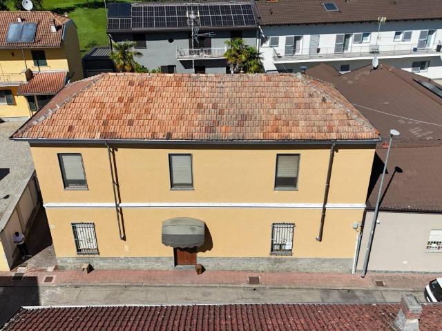 Villa Indipendente in vendita a Cappuccini, Piemonte