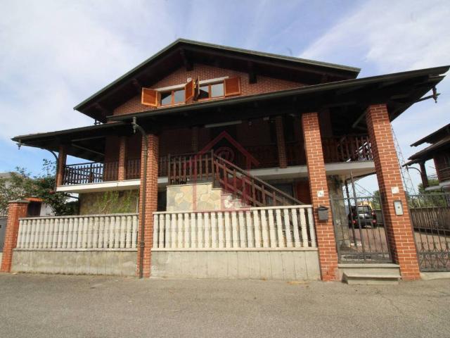 Villa Indipendente in vendita a L'Isola, Vercelli