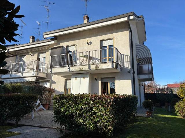 Villa Indipendente in vendita a Villaggio Concordia, Piemonte