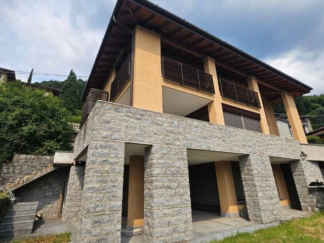 Villa Indipendente in vendita a Somasca, Vercurago
