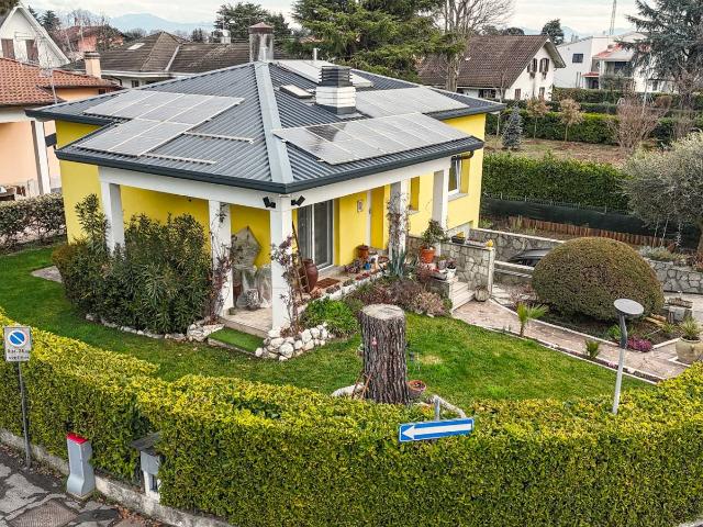 Villa Indipendente in vendita a Verdellino, Lombardia