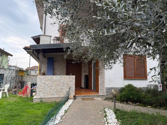 Villa Indipendente in vendita a Verdellino, Lombardia
