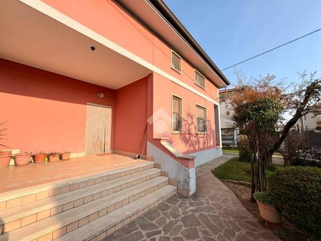 Villa Indipendente in vendita a Verdello, Lombardia