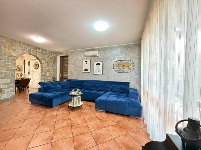 Villa Indipendente in vendita a Verderio, Lecco