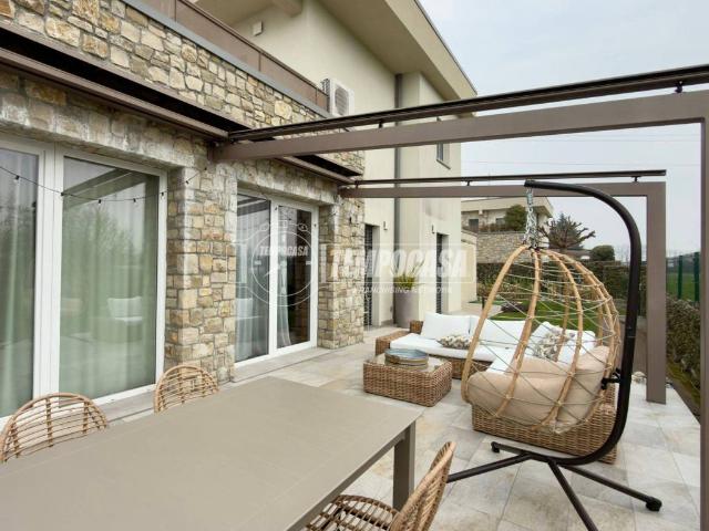 Villa Indipendente in vendita a Verderio Superiore, Lombardia