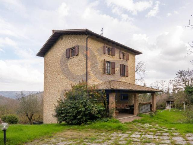 Villa Indipendente in vendita a Unione dell'Appennino Bolognese, Vergato