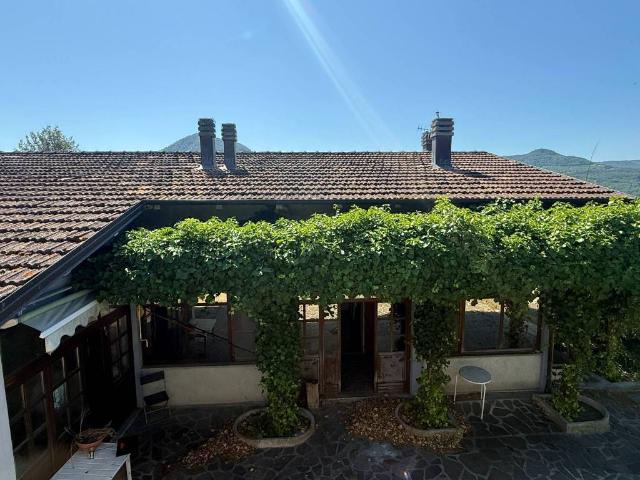 Villa Indipendente in vendita a Unione dell'Appennino Bolognese, Vergato