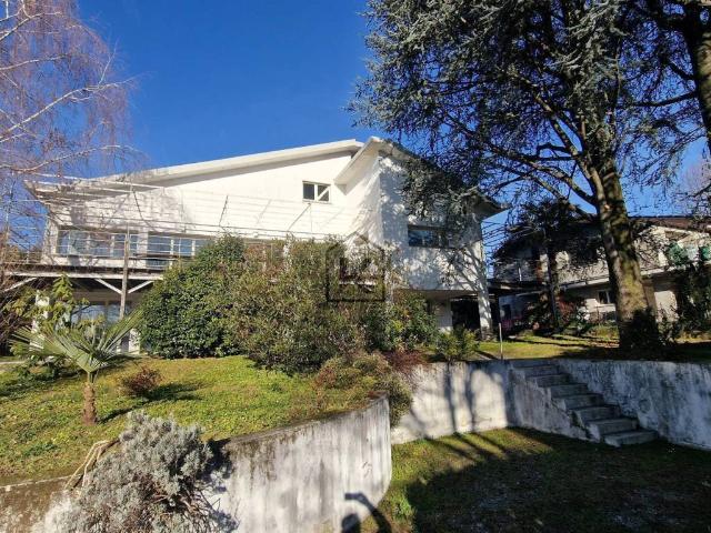 Villa Indipendente in vendita a Sesona, Vergiate