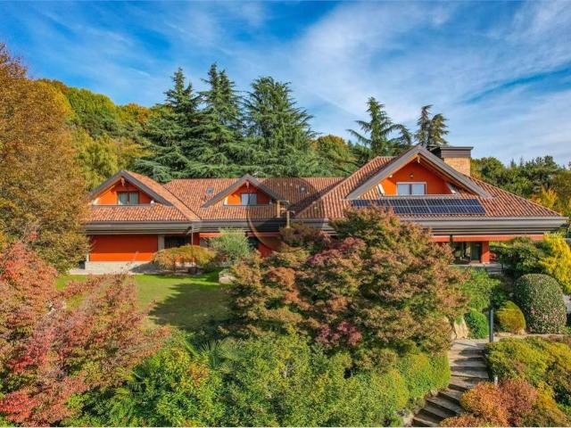 Villa Indipendente in vendita a Vergiate, Lombardia