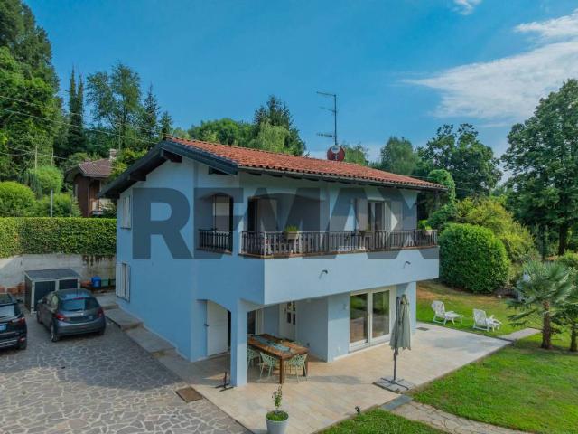 Villa Indipendente in vendita a Vergiate, Lombardia
