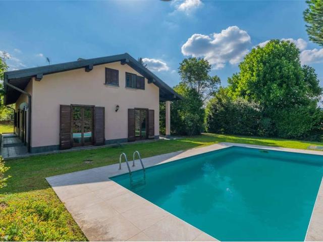 Villa Indipendente in vendita a Vergiate, Lombardia