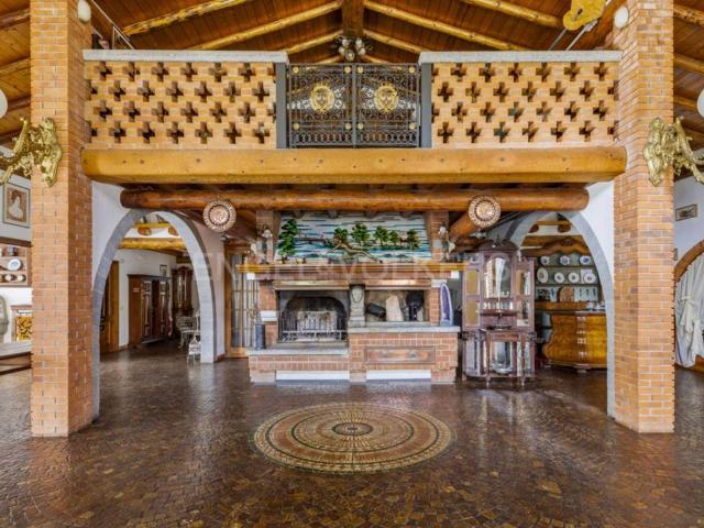 Villa Indipendente in vendita a Vergiate, Lombardia