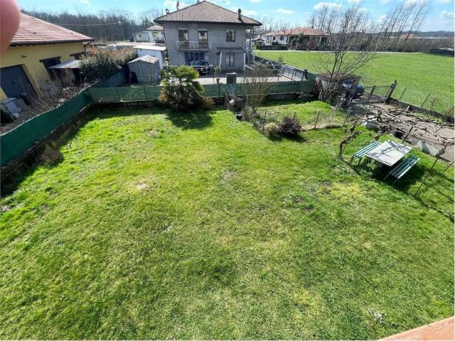 Villa Indipendente in vendita a Sesona, Vergiate
