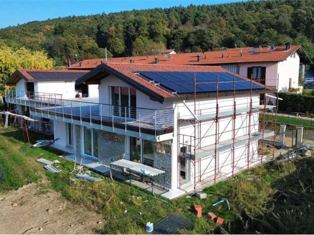 Villa Indipendente in vendita a Vergiate, Lombardia