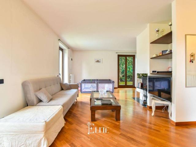 Villa Indipendente in vendita a Vergiate, Lombardia