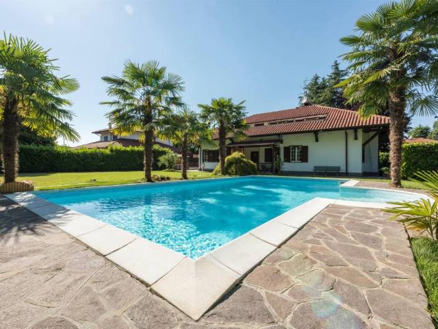Villa Indipendente in vendita a Unione dei Comuni I Fontanili, Vermezzo