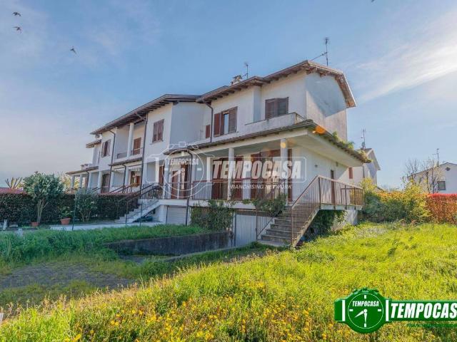 Villa Indipendente in vendita a Unione dei Comuni I Fontanili, Zelo Surrigone