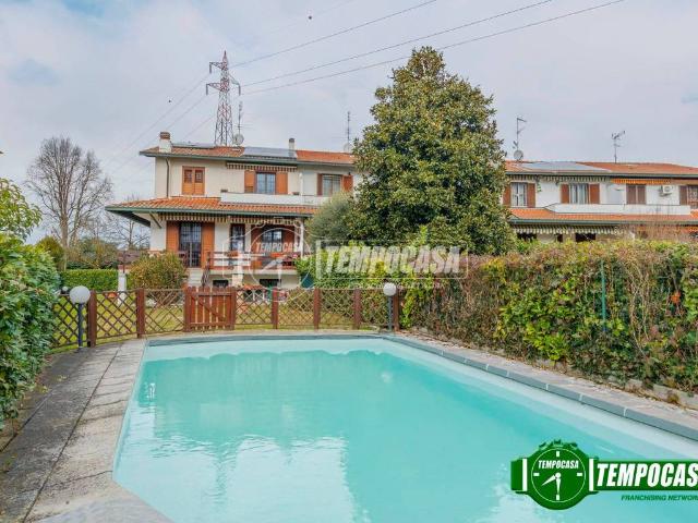 Villa Indipendente in vendita a Unione dei Comuni I Fontanili, Vermezzo