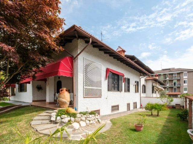Villa Indipendente in vendita a Unione dei Comuni I Fontanili, Vermezzo