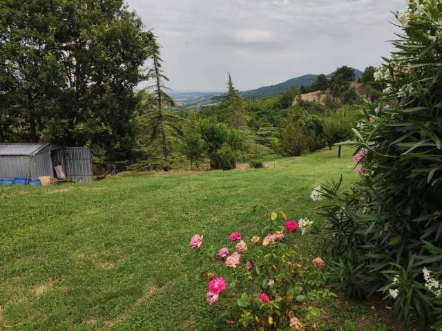 Villa Indipendente in vendita a Vernasca, Reggio Emilia