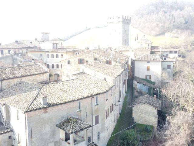 Villa Indipendente in vendita a Vernasca, Reggio Emilia
