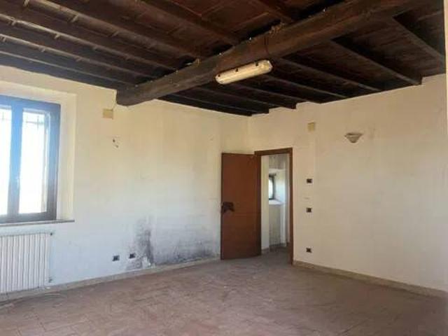 Villa Indipendente in vendita a Vernate, Lombardia