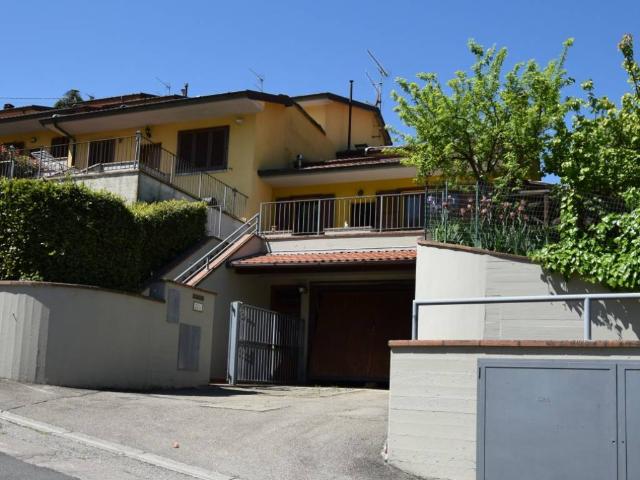 Villa Indipendente in vendita a Castagneta, Vernio