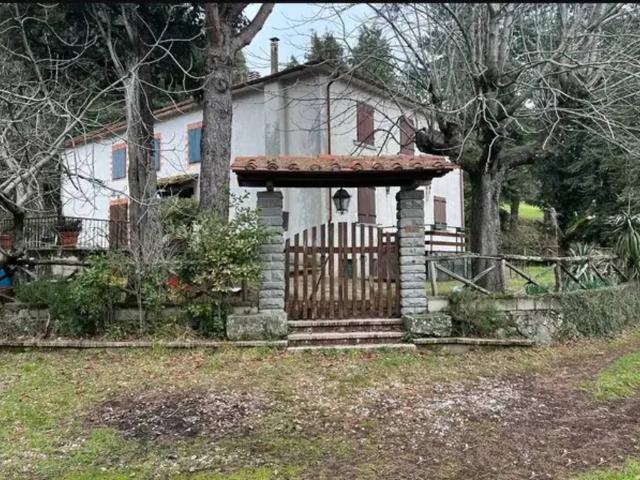 Villa Indipendente in vendita a Luciana, Vernio