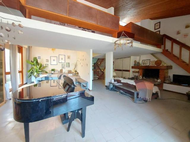 Villa Indipendente in vendita a Vernio