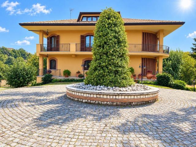 Villa Indipendente in vendita a Castelmassimo, Veroli