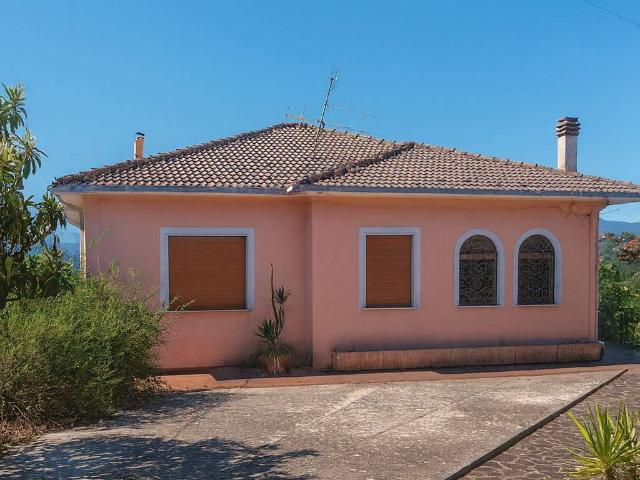 Villa Indipendente in vendita a Veroli, Lazio