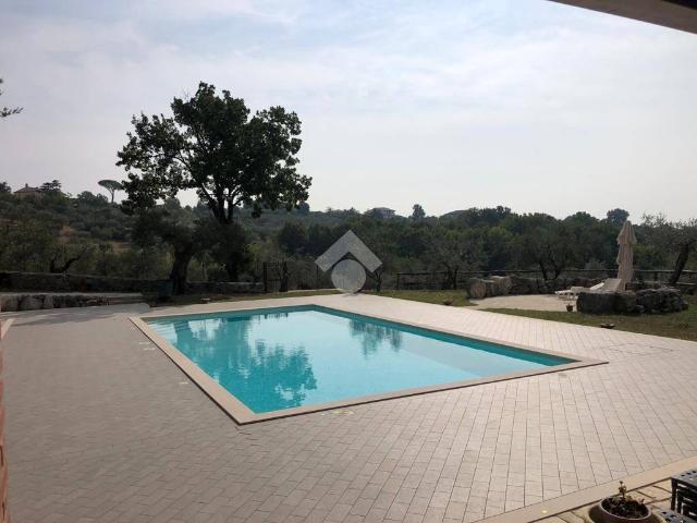 Villa Indipendente in vendita a Veroli, Lazio