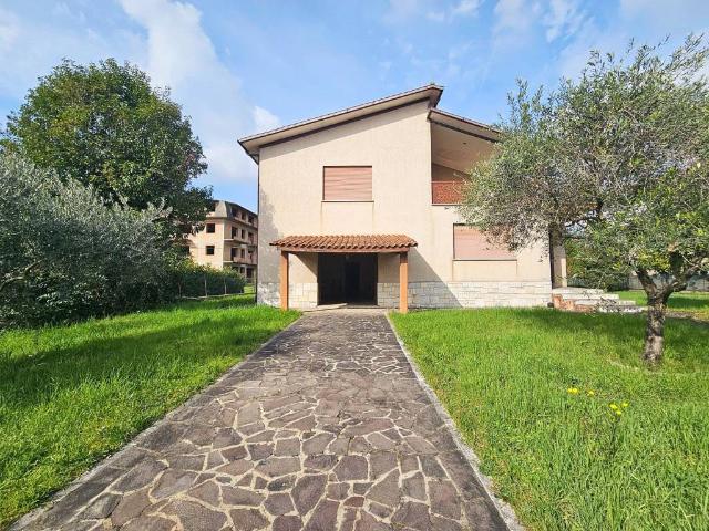 Villa Indipendente in vendita a Veroli, Lazio