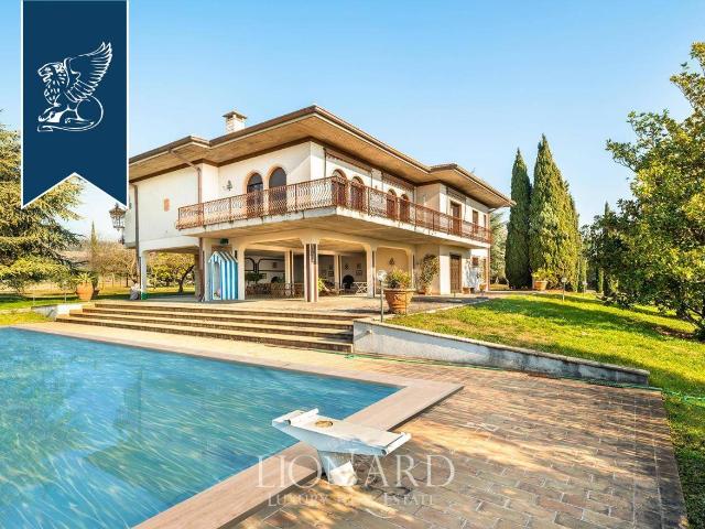 Villa Indipendente in vendita a Centro storico, Brenzone