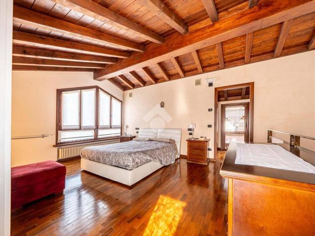 Villa Indipendente in vendita a Nord-Est, Brenzone