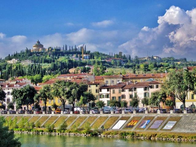 Villa Indipendente in vendita a Nord-Ovest, Brenzone