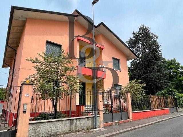 Villa Indipendente in vendita a Sud-Ovest, Brenzone