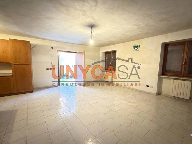 Villa Indipendente in vendita a Sud-Est, Brenzone