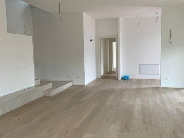 Villa Indipendente in vendita a Ovest, Brenzone