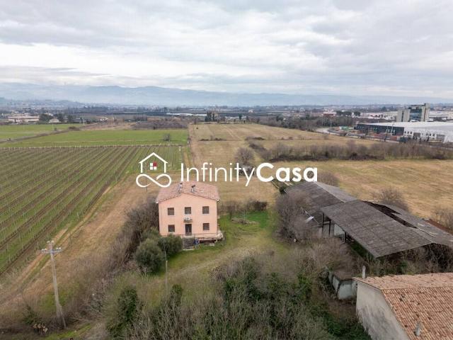 Villa Indipendente in vendita a Basson, Brenzone
