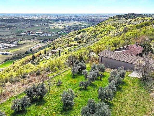 Villa Indipendente in vendita a Nord-Ovest, Brenzone