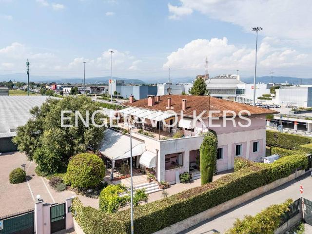 Villa Indipendente in vendita a Sud, Brenzone
