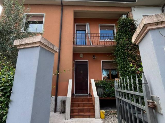 Villa Indipendente in vendita a San Massimo, Verona