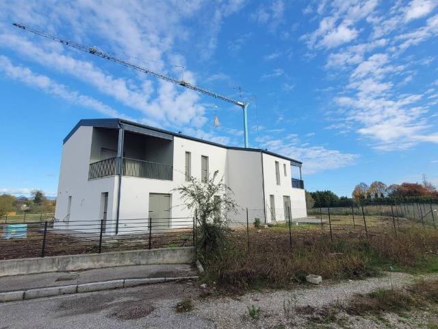 Villa Indipendente in vendita a Palazzina, Brenzone